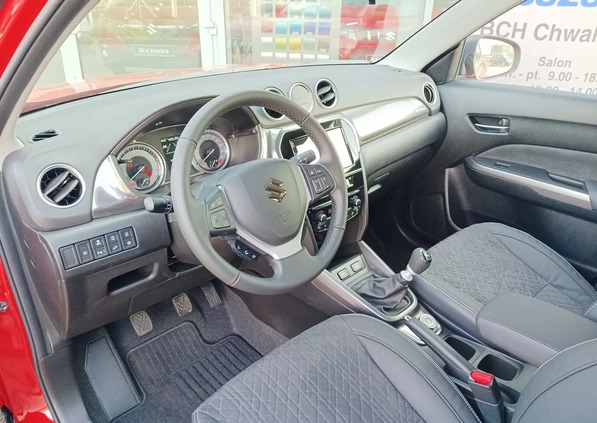 Suzuki Vitara cena 120590 przebieg: 5, rok produkcji 2024 z Szczebrzeszyn małe 191